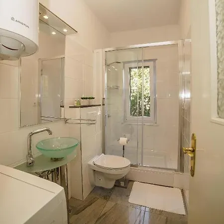 Appartement Split Beach Apartment *